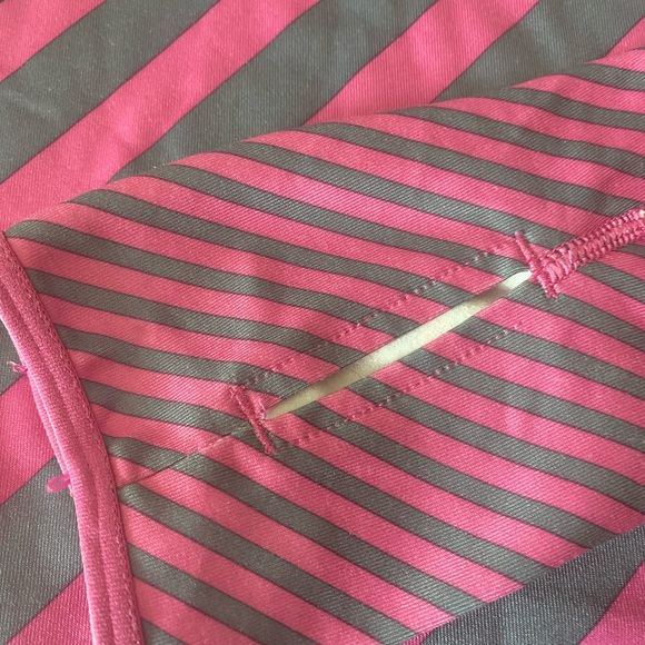 Nike Pro Pink Gray Striped Long Sleeve Dri-Fit Crew Neck Athletic Top Medium M - Picture 7 of 8